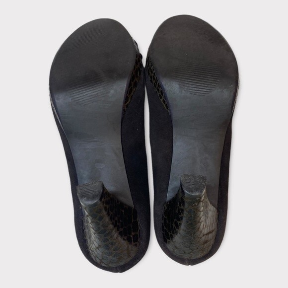 Yellow Box Amanda S. Peep Toe Pump - Brown Suede - Size 6.5M - Picture 11 of 15